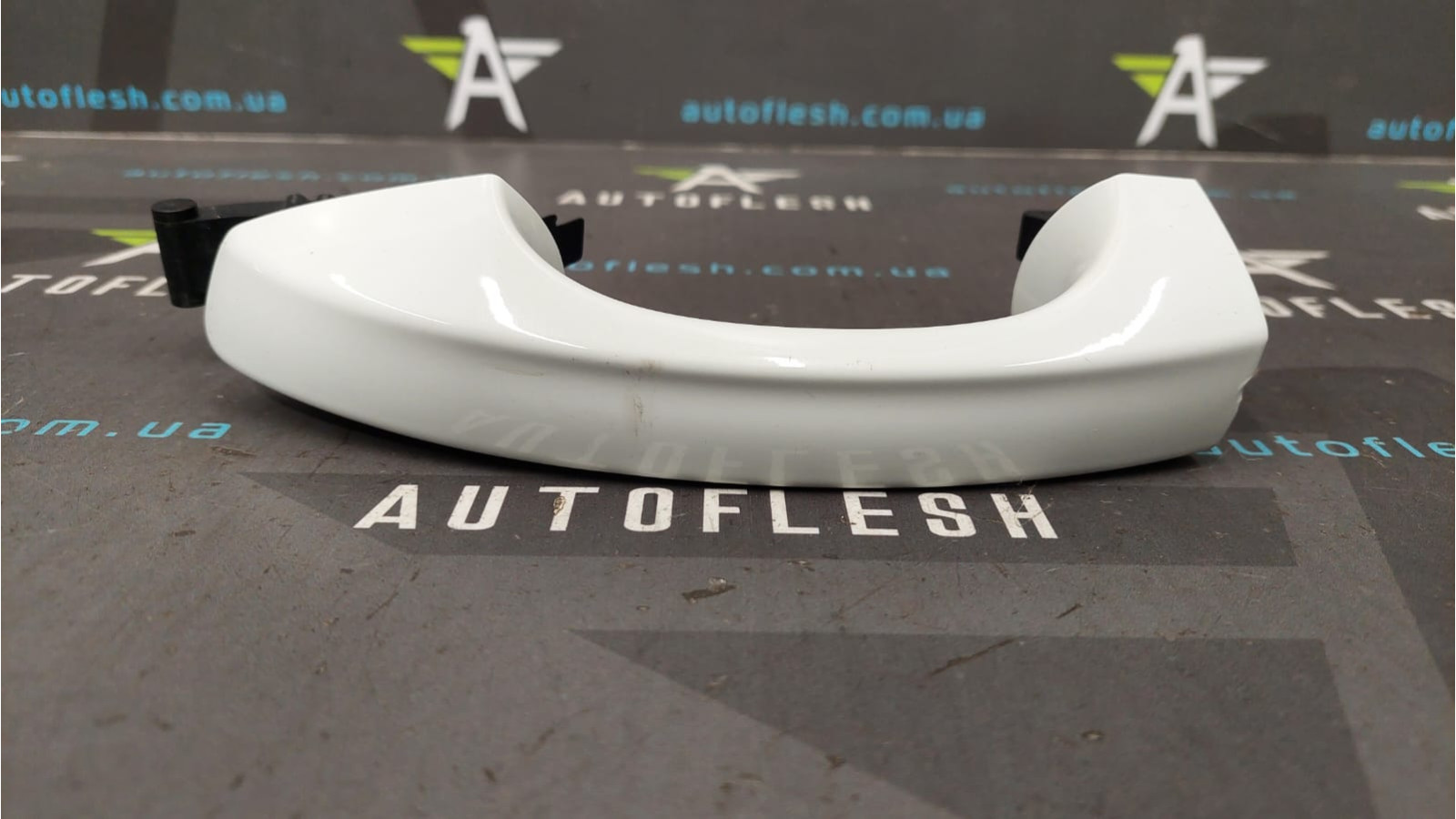 Ручка двери наружная 5G0837205N Audi Seat Skoda Volkswagen бу